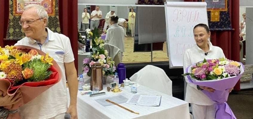 Доверьтесь опытным мастерам древних практик Мастерам дарят цветы