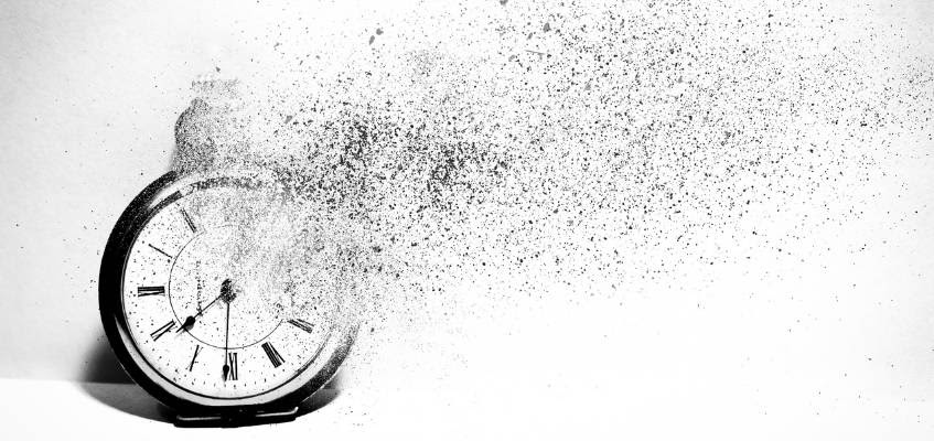 Время не ждет! Часы превращаются в пыль