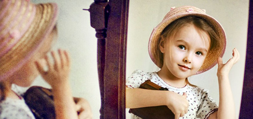 Девочка в шляпе