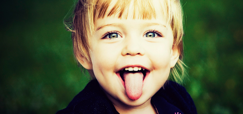 Простые способы самодиагностики Ребенок показывает язык