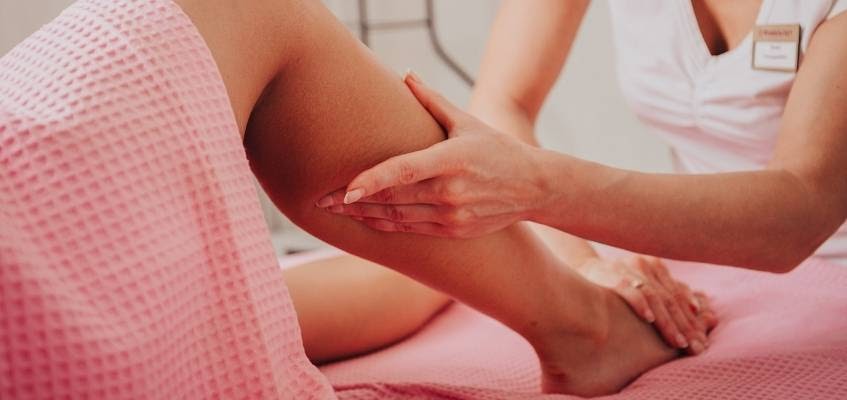 Техника Разглаживания в тайском slim-массаже Фото техники разглаживания в тайском slim-массаже